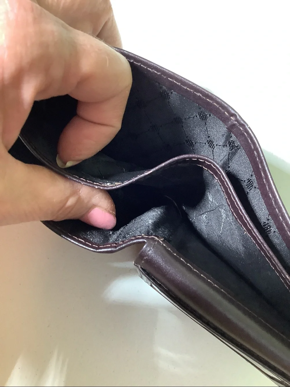 Perry Ellis brown leather bi-fold wallet
